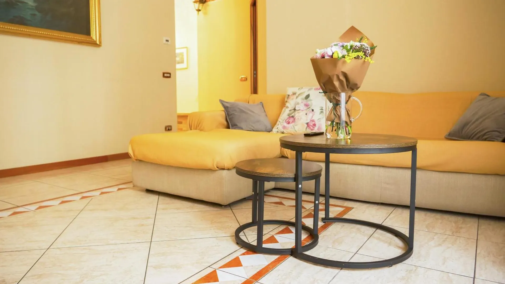 Apartment Wonderful Downtown Apartment-Hd Netflix, King-Size Bed, Two Minutes' Walk From Metro Milan